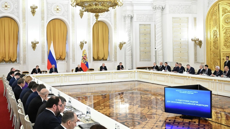 Путин призвал быть готовыми к системным изменениям, которые несет ИИ