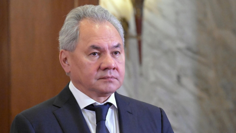 Шойгу посетил завод по ремонту военной техники в Лаосе