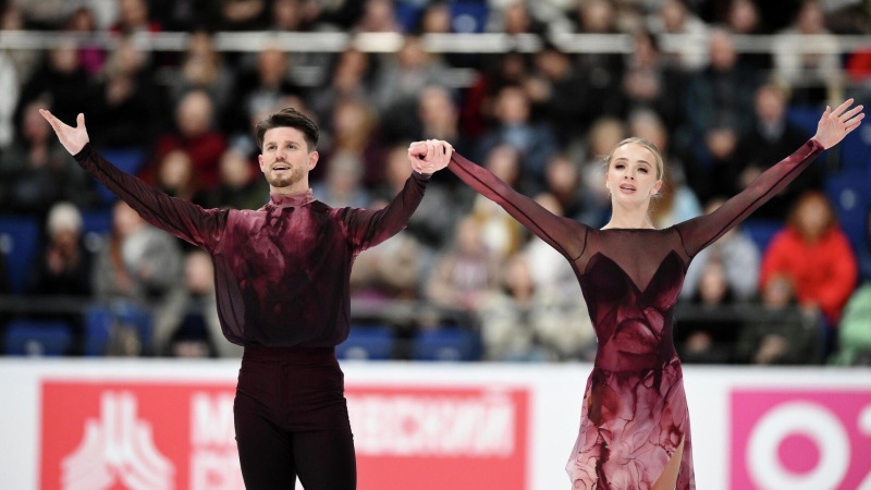 Бойкова и Козловский победили в соревнованиях спортивных пар на ЧР