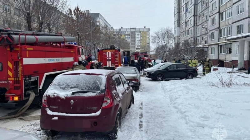 В Сергиевом Посаде загорелись торговые павильоны рынка