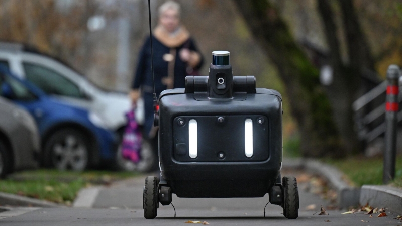 Росстандарт назвал сроки появления первых ГОСТов на роботов-доставщиков